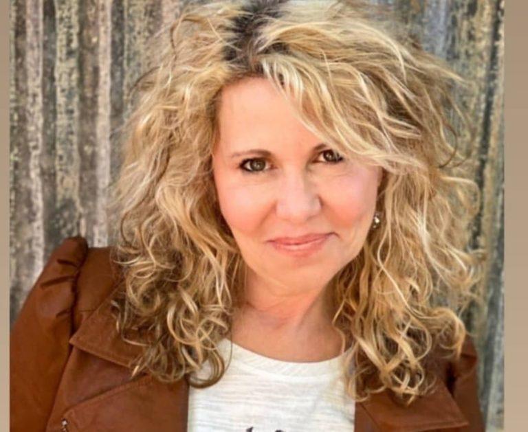 Katherine Glass Wake Up and Embrace Who You Really Are...Spirit in a Physical World Quantum